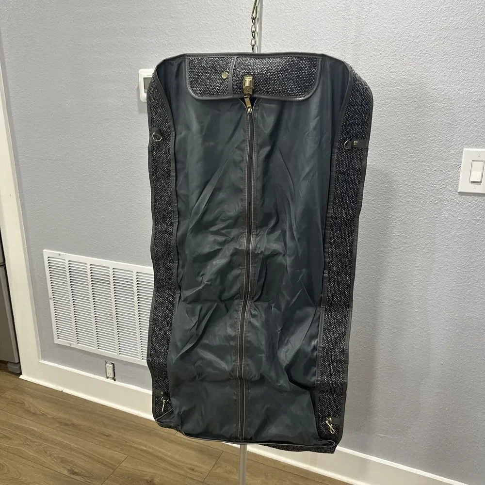 NWT Oscar De La Renta Gray Folding Garment‎ Bag Designer Luggage